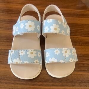 Girls' Blue Daisy Print Adjustable Sandals